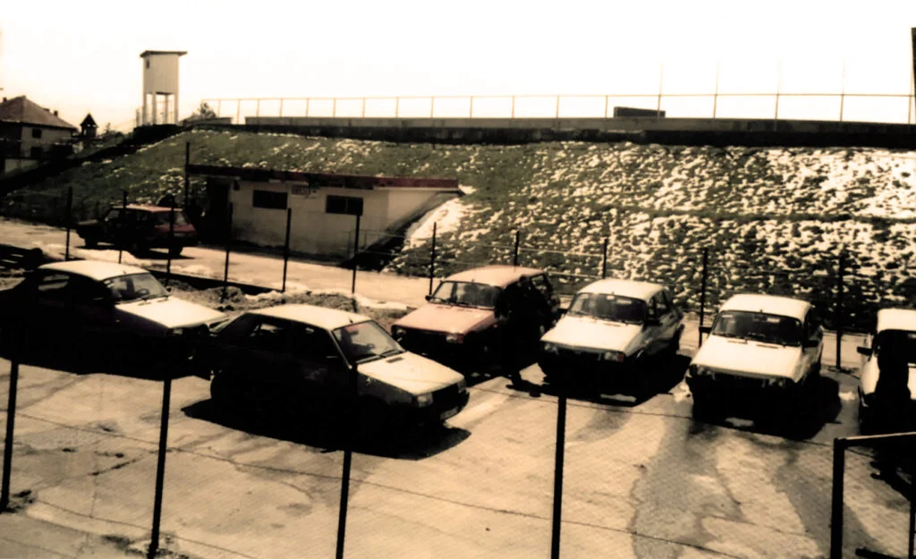 poza-supernova-sepia-1024×625 1994 - Anul inaugurării reprezentanței oficiale Dacia la Sibiu